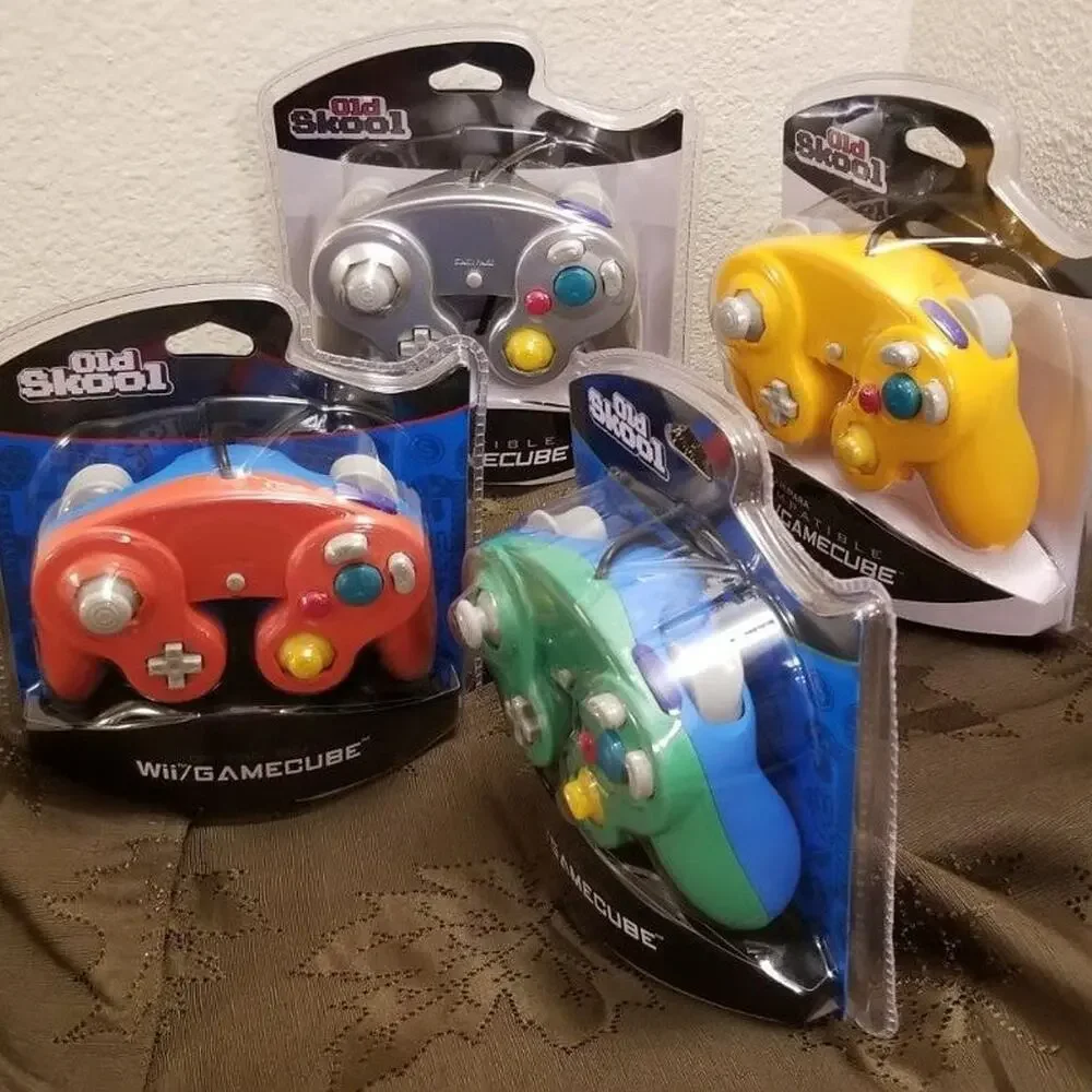 4 Gamecube Controllers - 4 Colors Bundle (NEW) Red Green Silver Orange, Nintendo